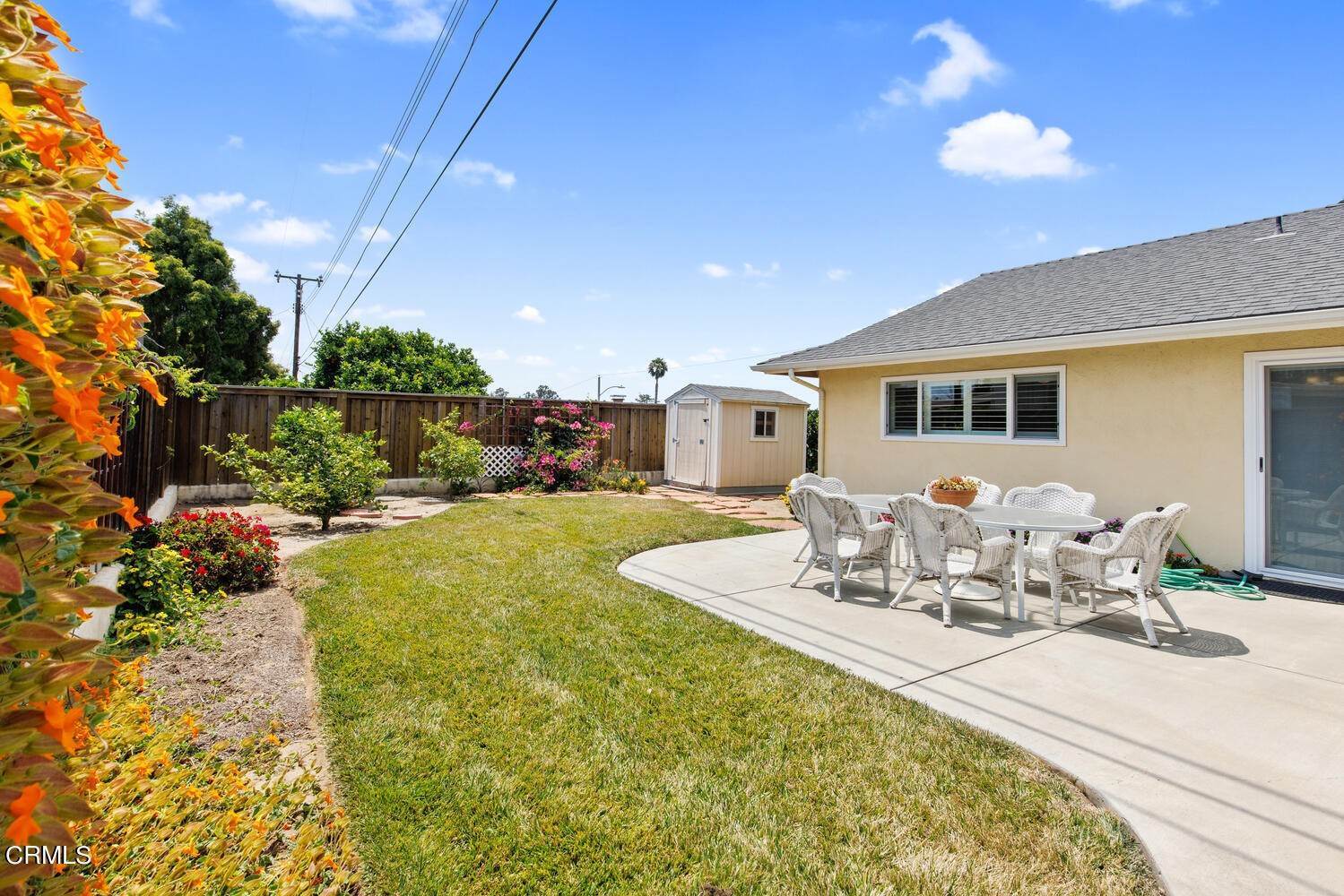 25. Single Family Homes for Sale at 252 Byron Avenue Ventura, California 93003 United States