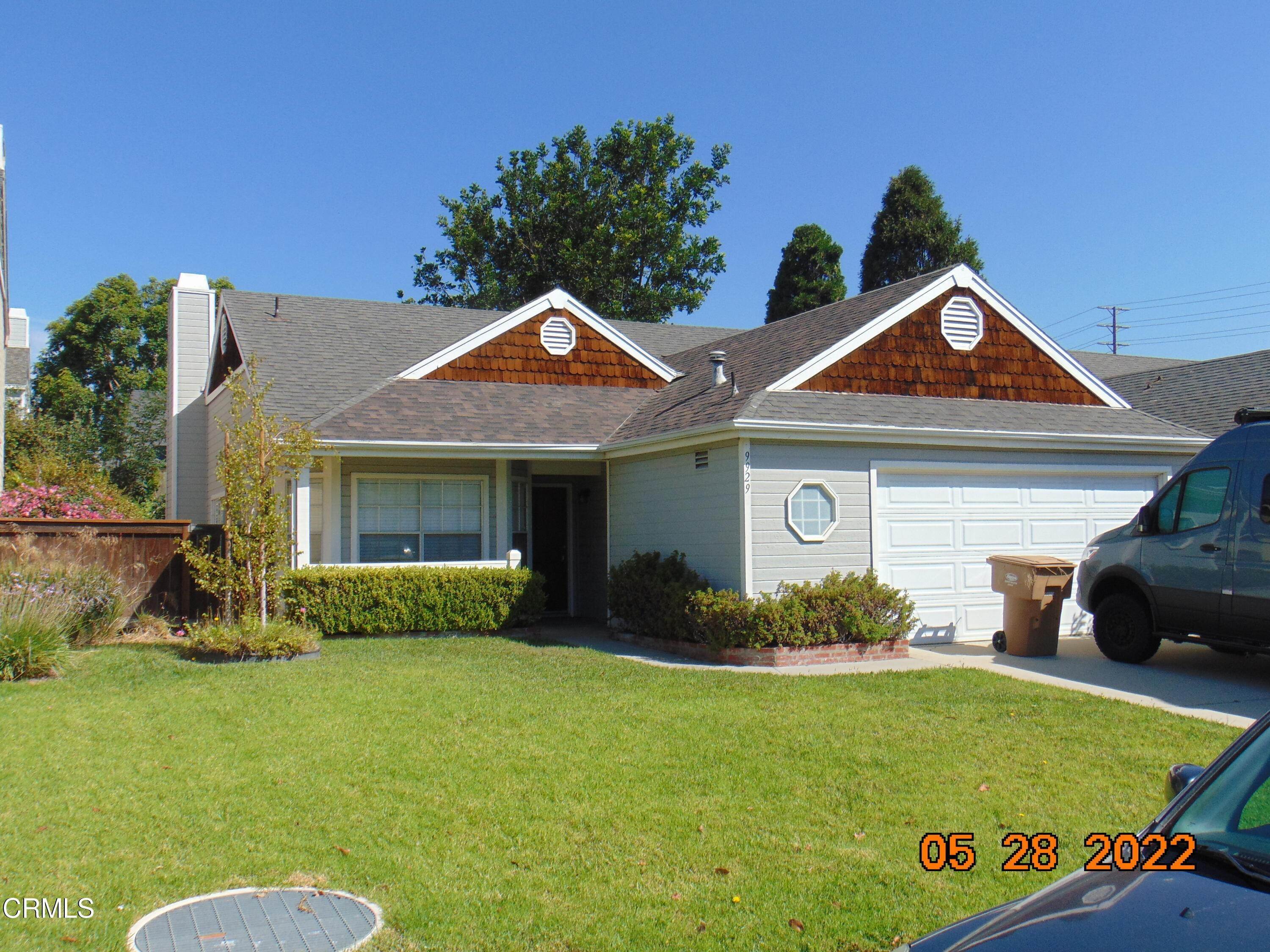 Single Family Homes 在 9929 Big Horn Street 凡吐拉市, 加利福尼亚州 93004 美国
