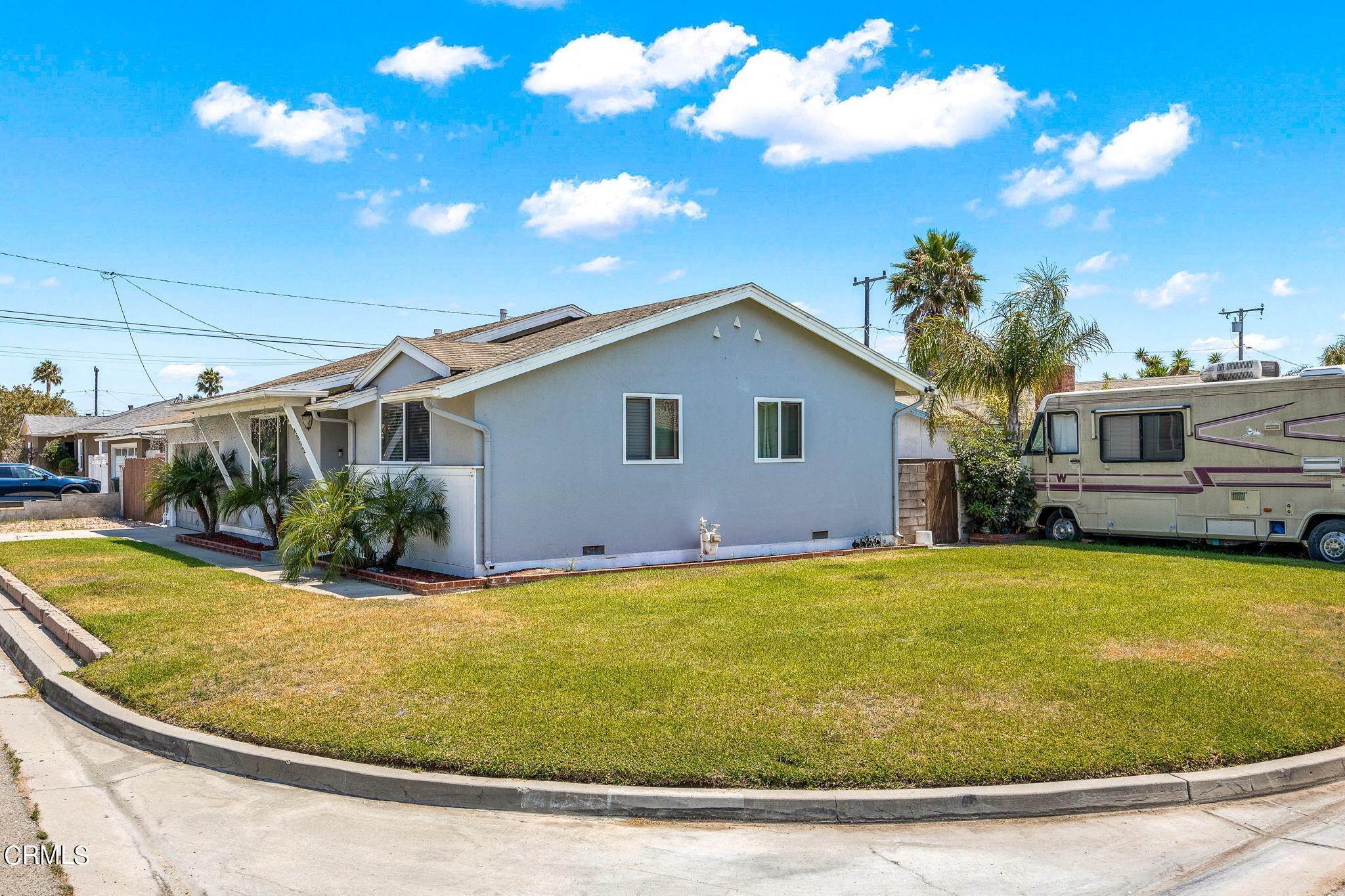 3. Single Family Homes for Sale at 4892 Burson Way Oxnard, California 93036 United States