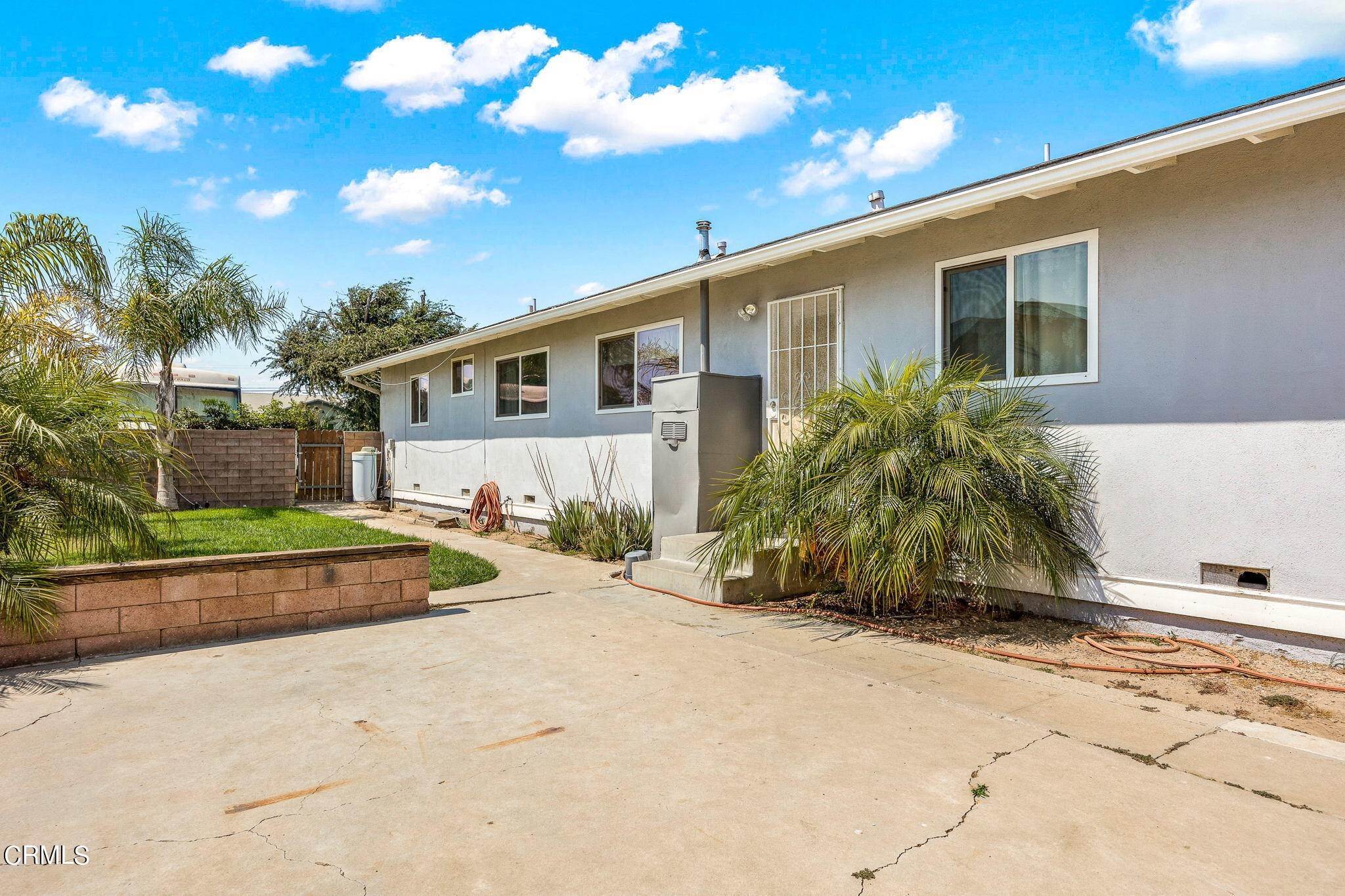25. Single Family Homes for Sale at 4892 Burson Way Oxnard, California 93036 United States