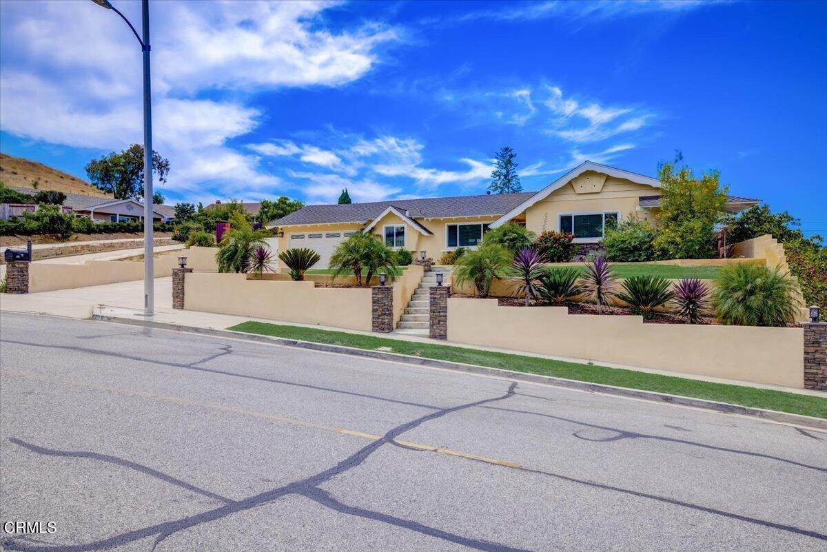 2. Single Family Homes for Sale at 118 Columbia Road Thousand Oaks, California 91360 United States