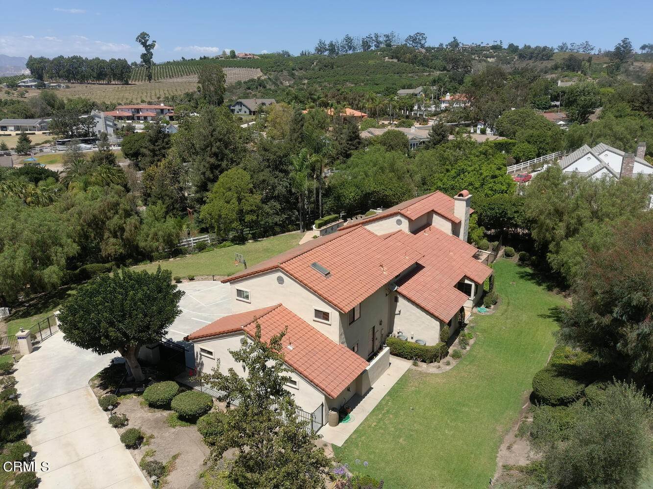 16. Single Family Homes for Sale at 5851 Terra Bella Court Camarillo, California 93012 United States