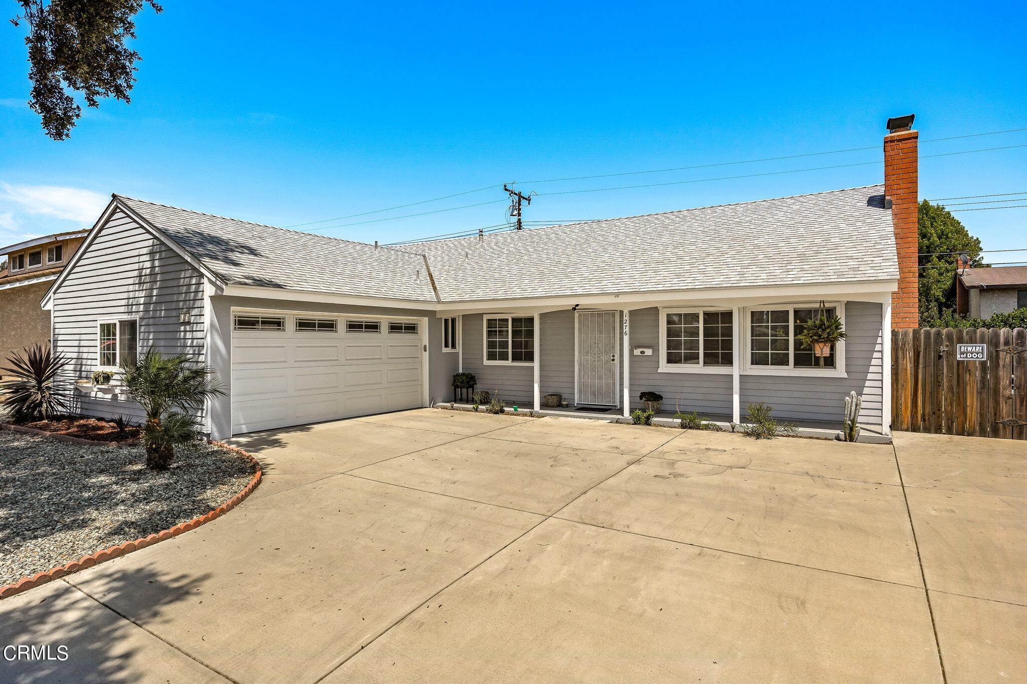 4. Single Family Homes for Sale at 1276 Cardigan Avenue Ventura, California 93004 United States