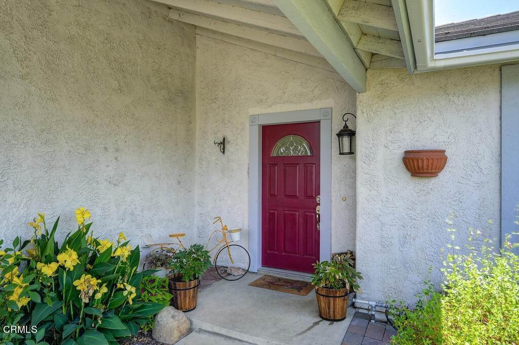 8. Single Family Homes for Sale at 898 Maplewood Avenue Newbury Park, California 91320 United States