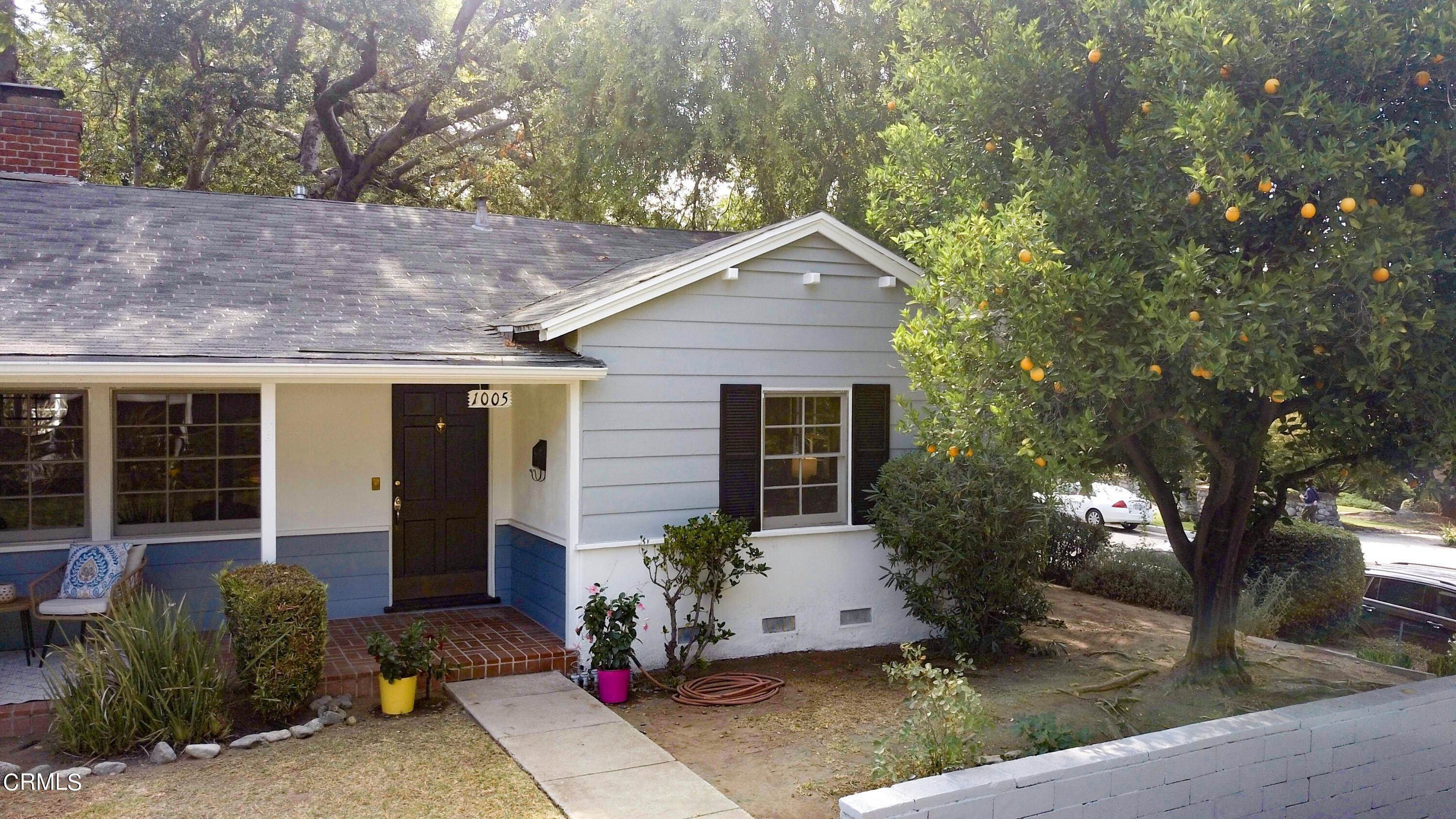 31. Single Family Homes for Sale at 1005 East Mariposa Street Altadena, California 91001 United States
