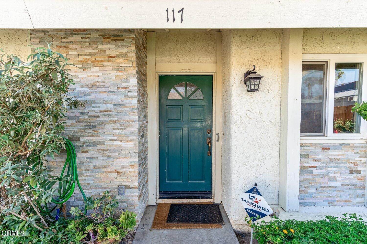Single Family Homes 为 销售 在 117 Surrey Way Fillmore, 加利福尼亚州 93015 美国