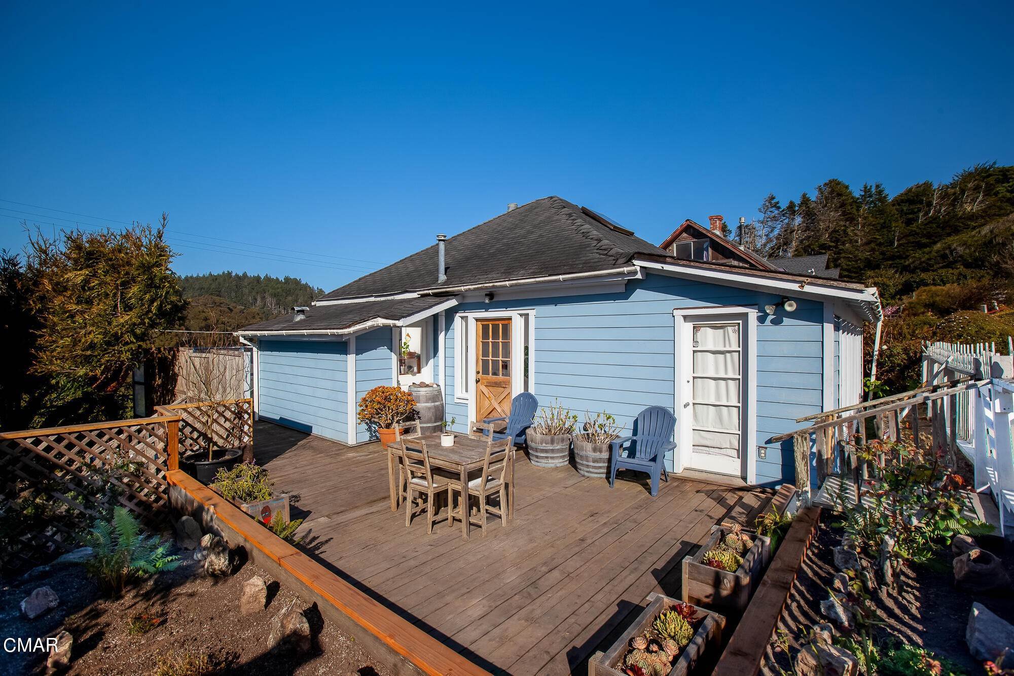 Single Family Homes por un Venta en 33840 Albion Street Albion, California 95410 Estados Unidos