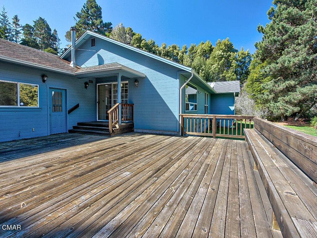 35. Single Family Homes for Sale at 33000 West Kirtlan Way Fort Bragg, California 95437 United States