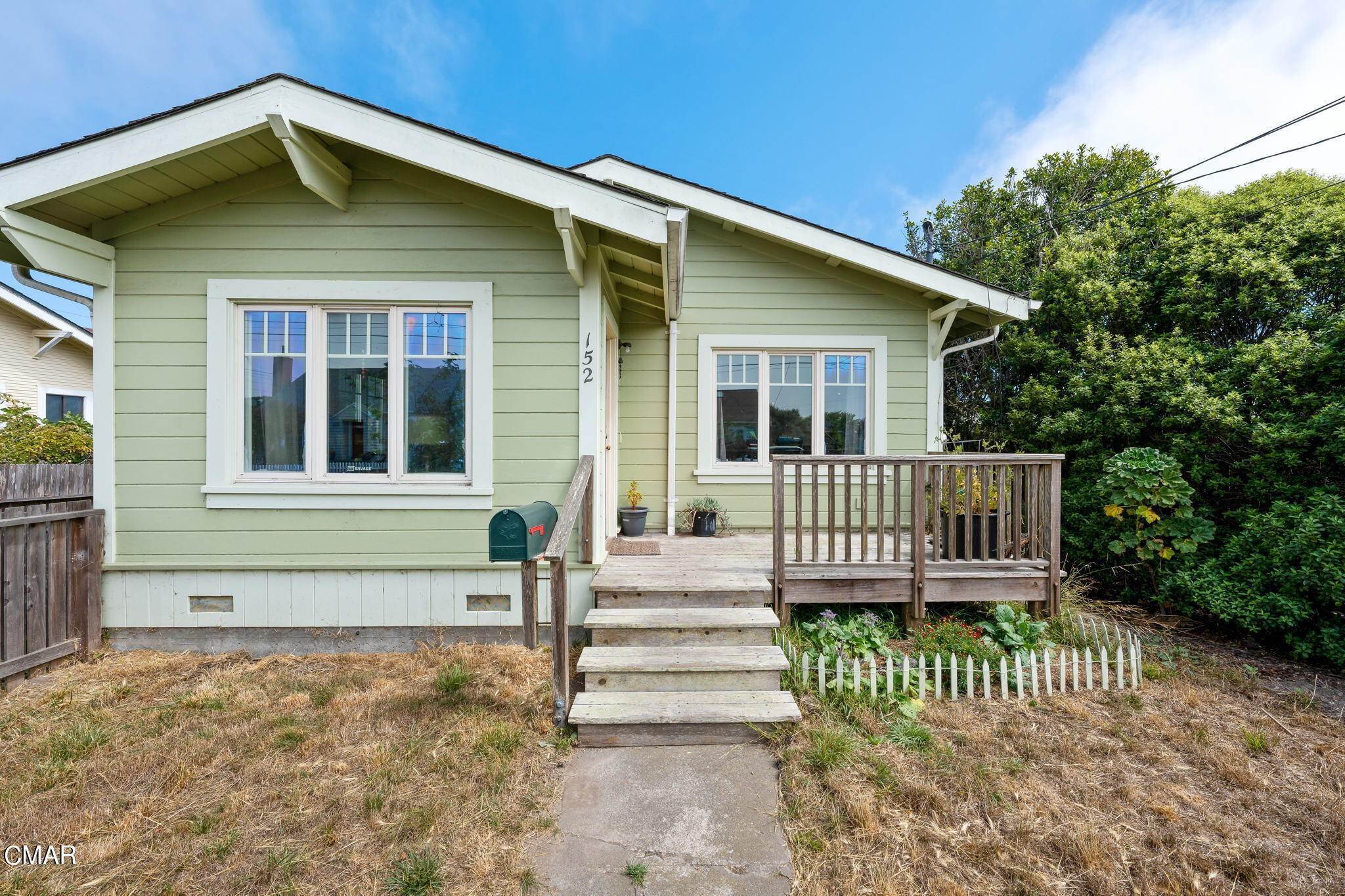 23. Single Family Homes for Sale at 152 North Lincoln Street Fort Bragg, California 95437 United States