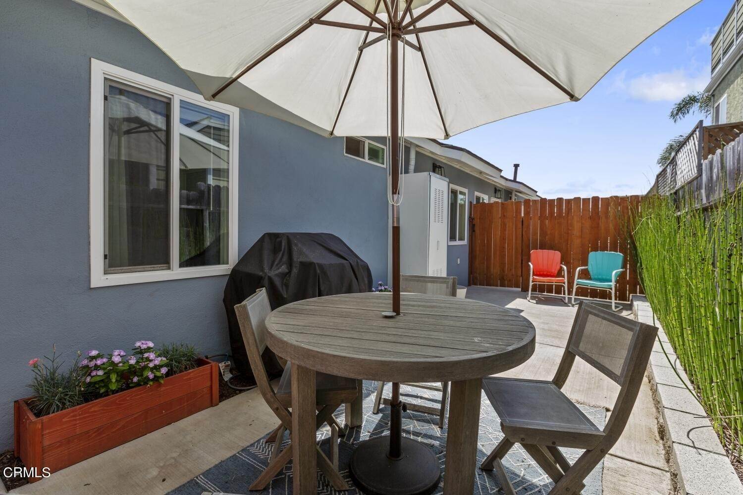 16. Duplex Homes for Sale at 1103 Shelburn Lane Ventura, California 93001 United States