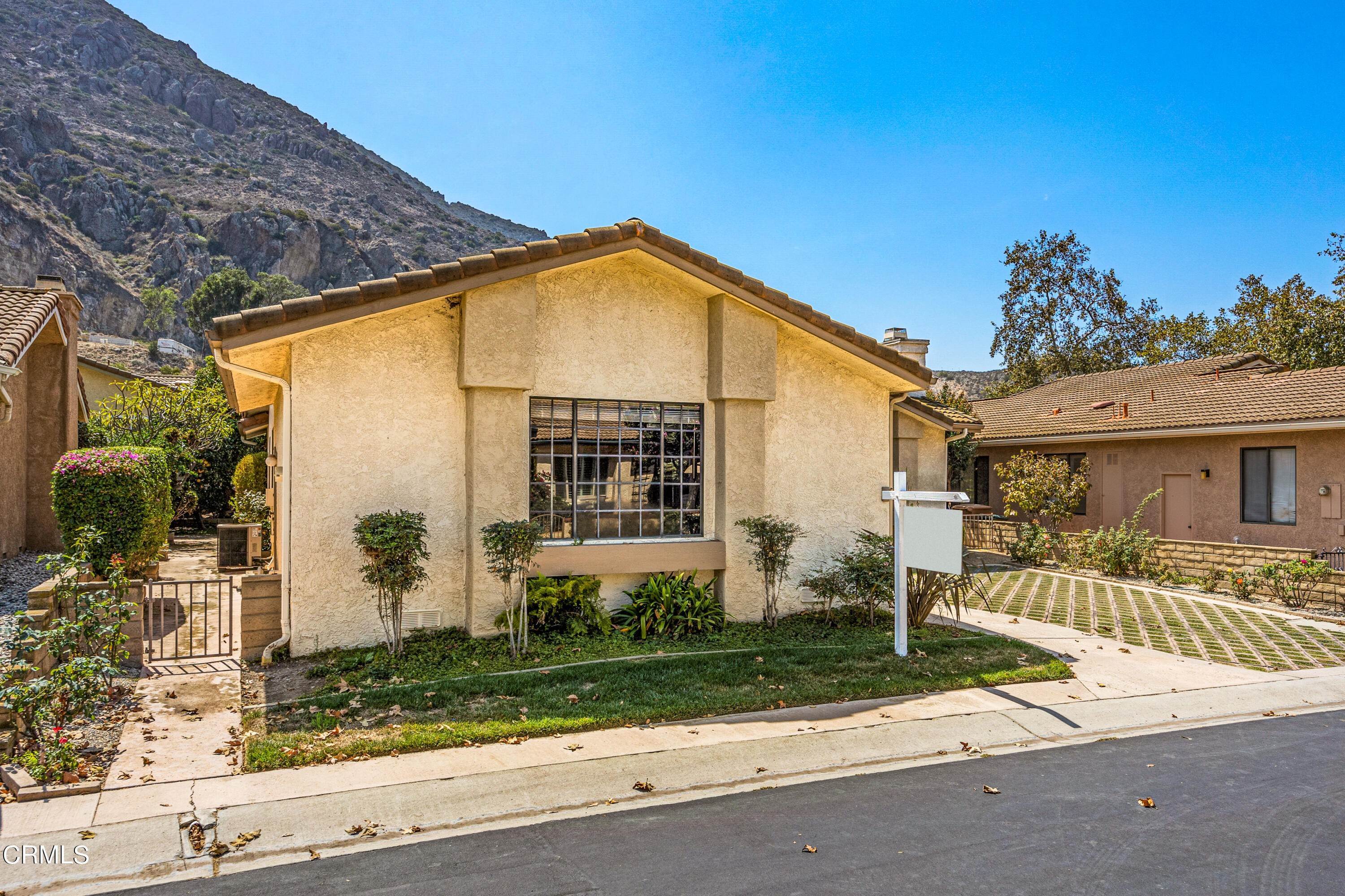2. Single Family Homes for Sale at 6024 San Dimas Avenue Camarillo, California 93012 United States