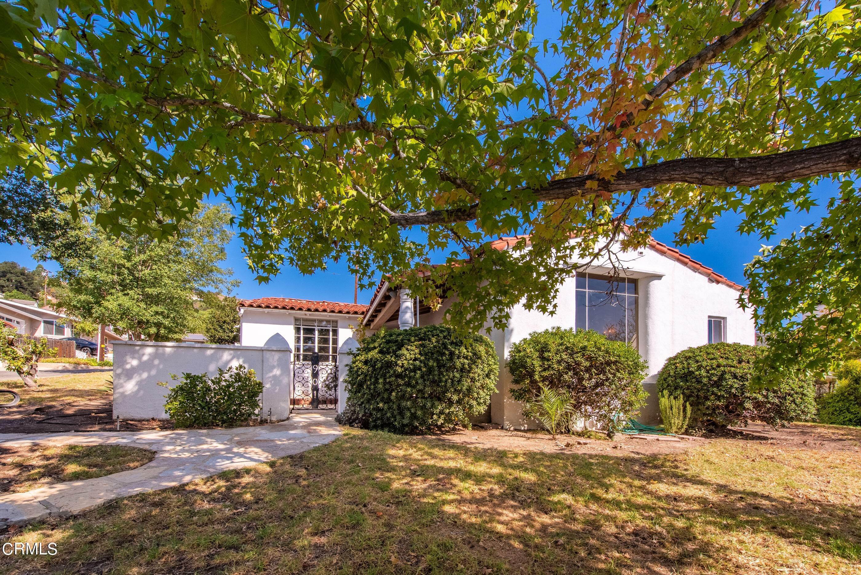 3. Single Family Homes for Sale at 901 Teague Drive Santa Paula, California 93060 United States