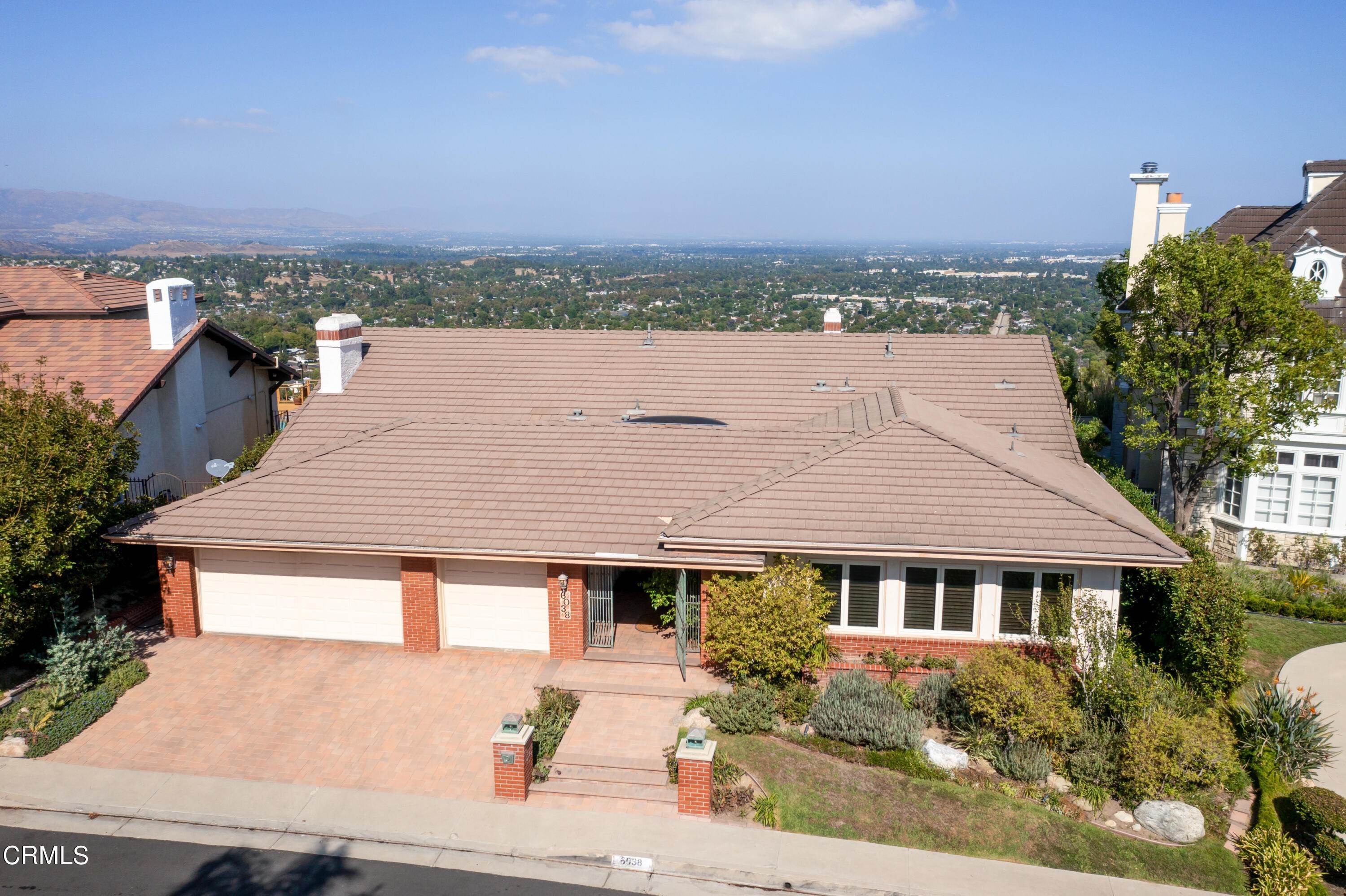 3. Single Family Homes for Sale at 6038 Woodland View Drive Woodland Hills, California 91367 United States