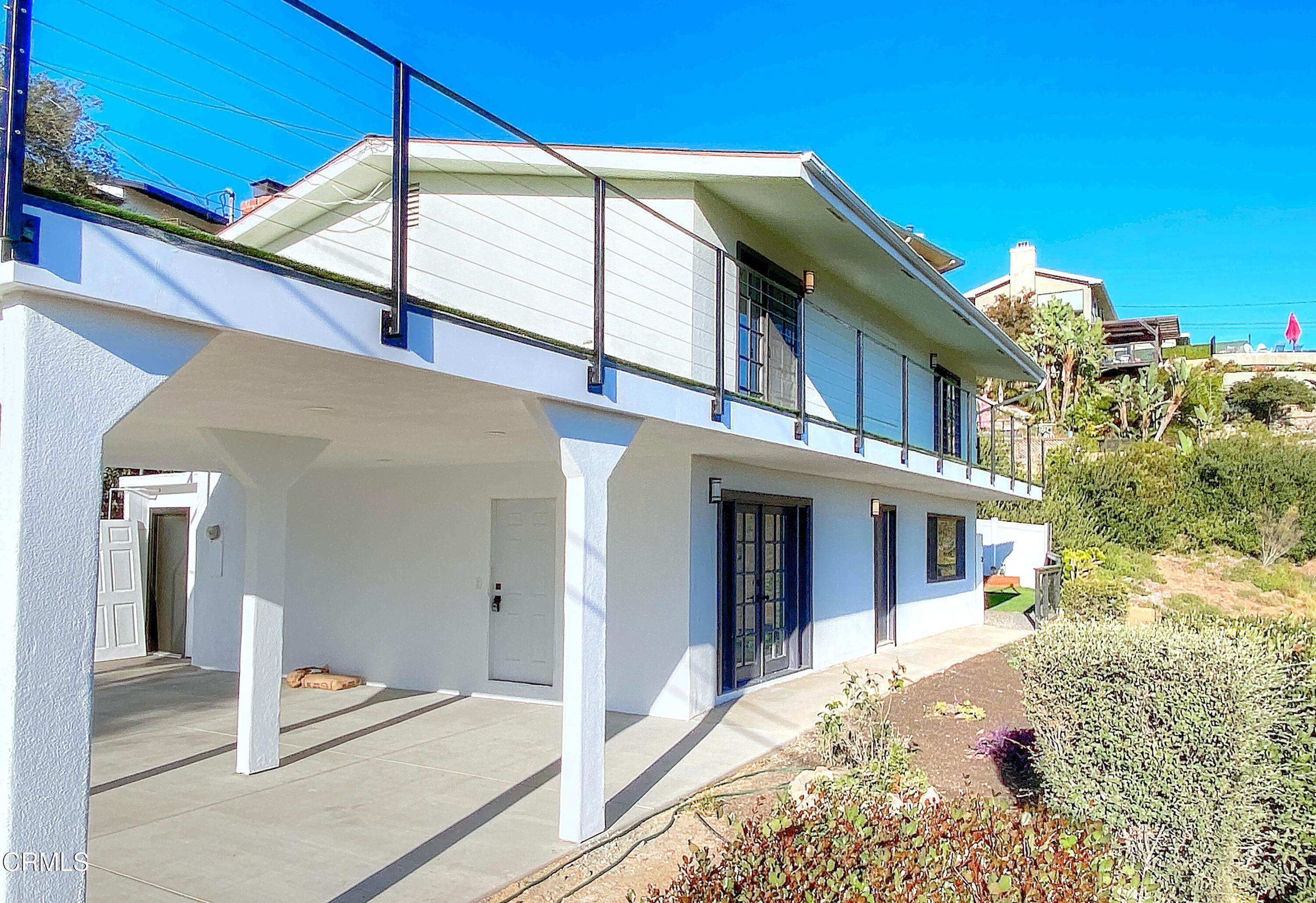 6. Single Family Homes for Sale at 1401 Brodiea Avenue Ventura, California 93001 United States
