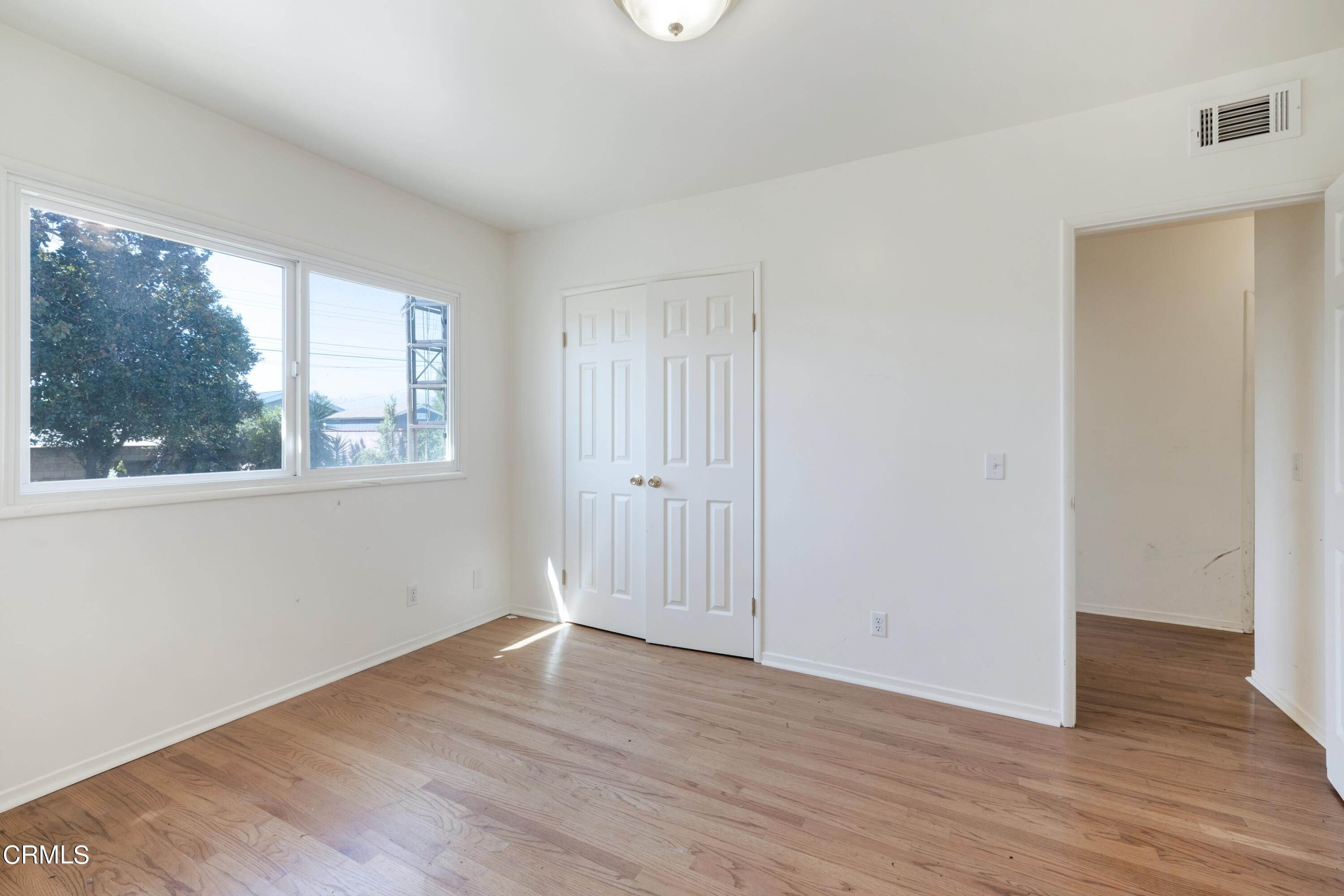 12. Single Family Homes for Sale at 4851 North Rimhurst Avenue Covina, California 91724 United States