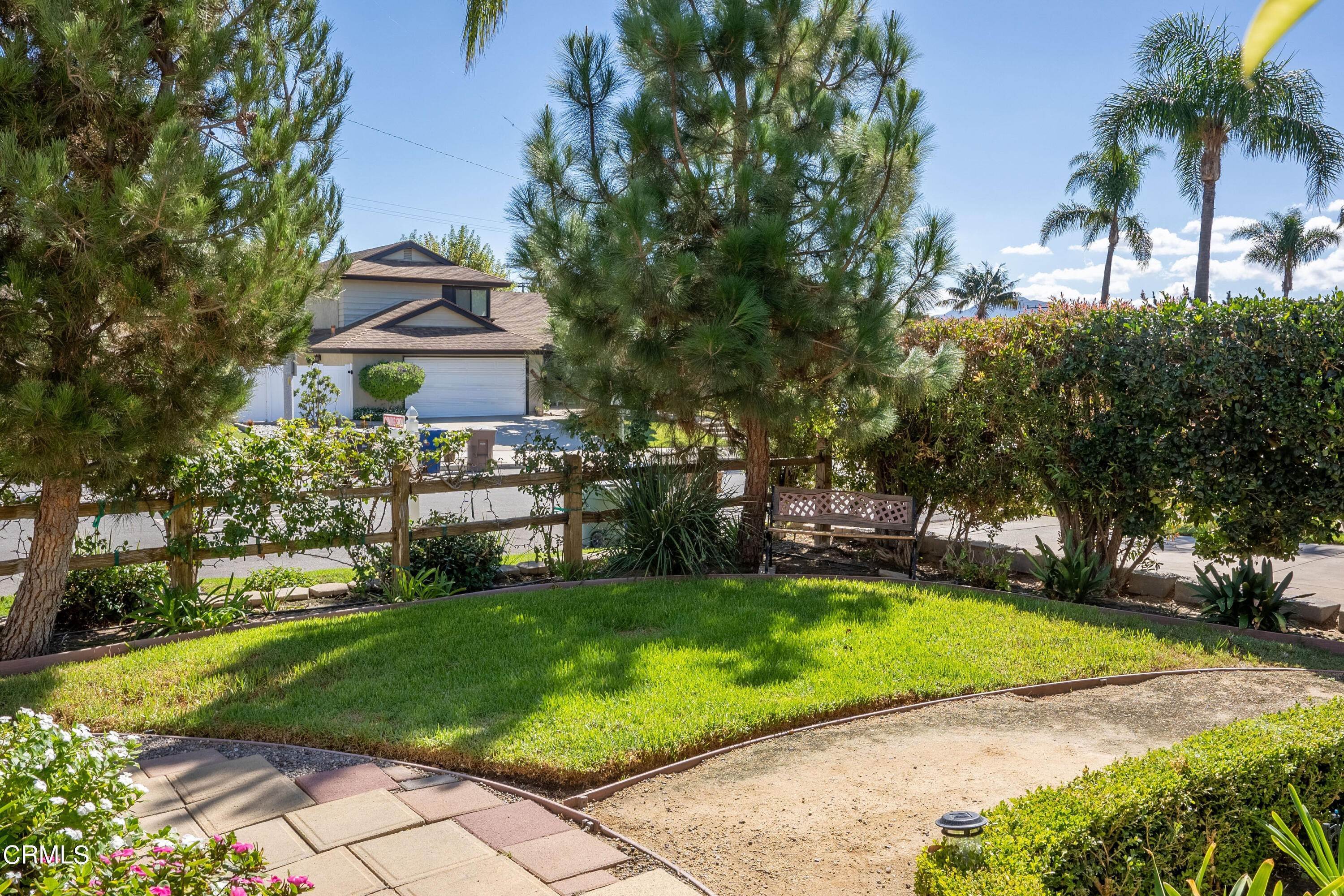 9. Single Family Homes for Sale at 1829 Glenbrook Avenue Camarillo, California 93010 United States