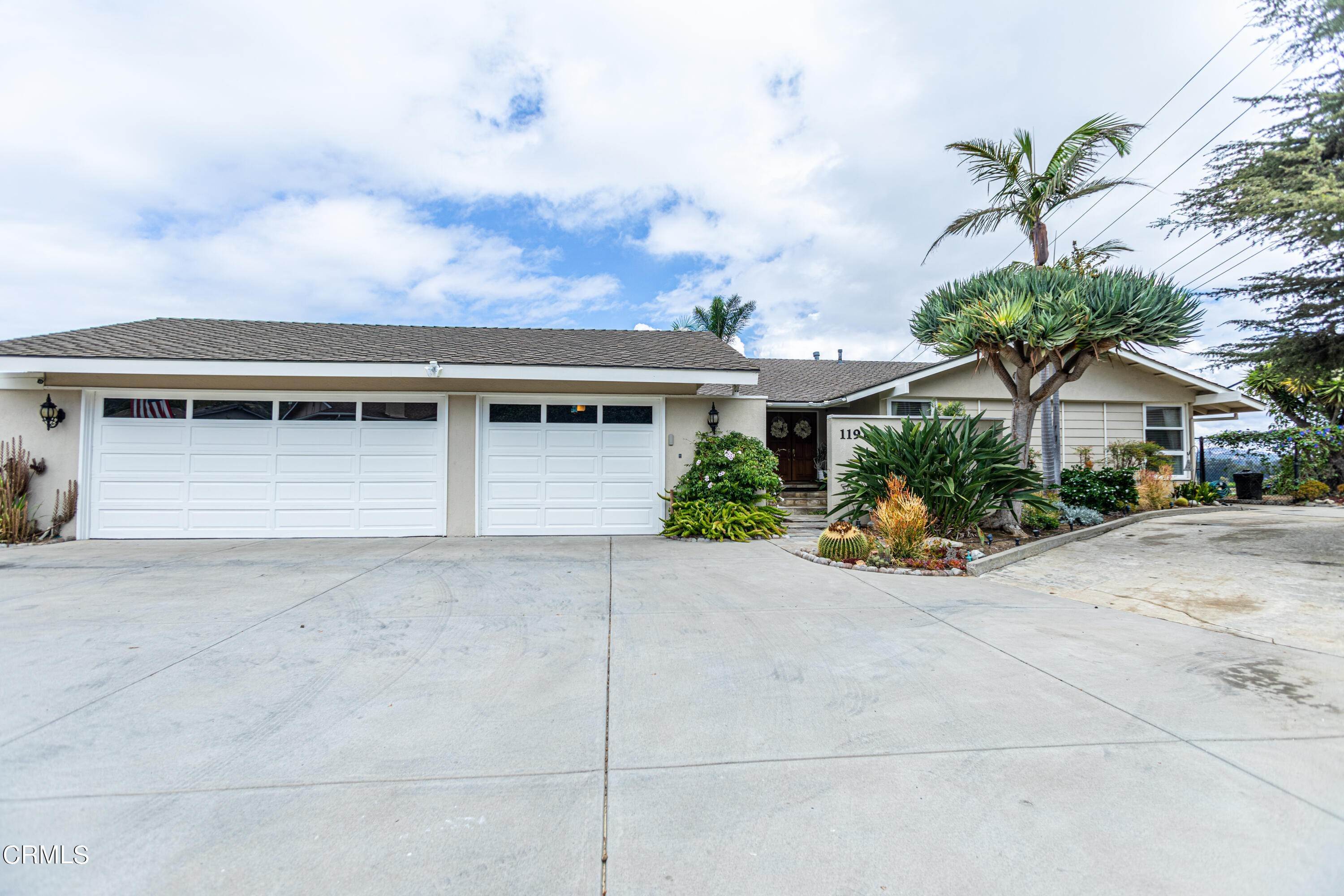 2. Single Family Homes for Sale at 1191 Trueno Avenue Camarillo, California 93010 United States