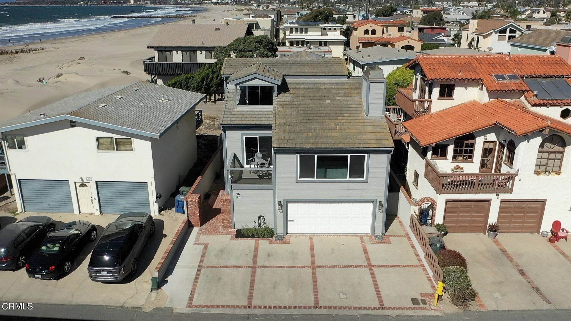 Single Family Homes for Sale at 1215 Cornwall Lane Ventura, California 93001 United States