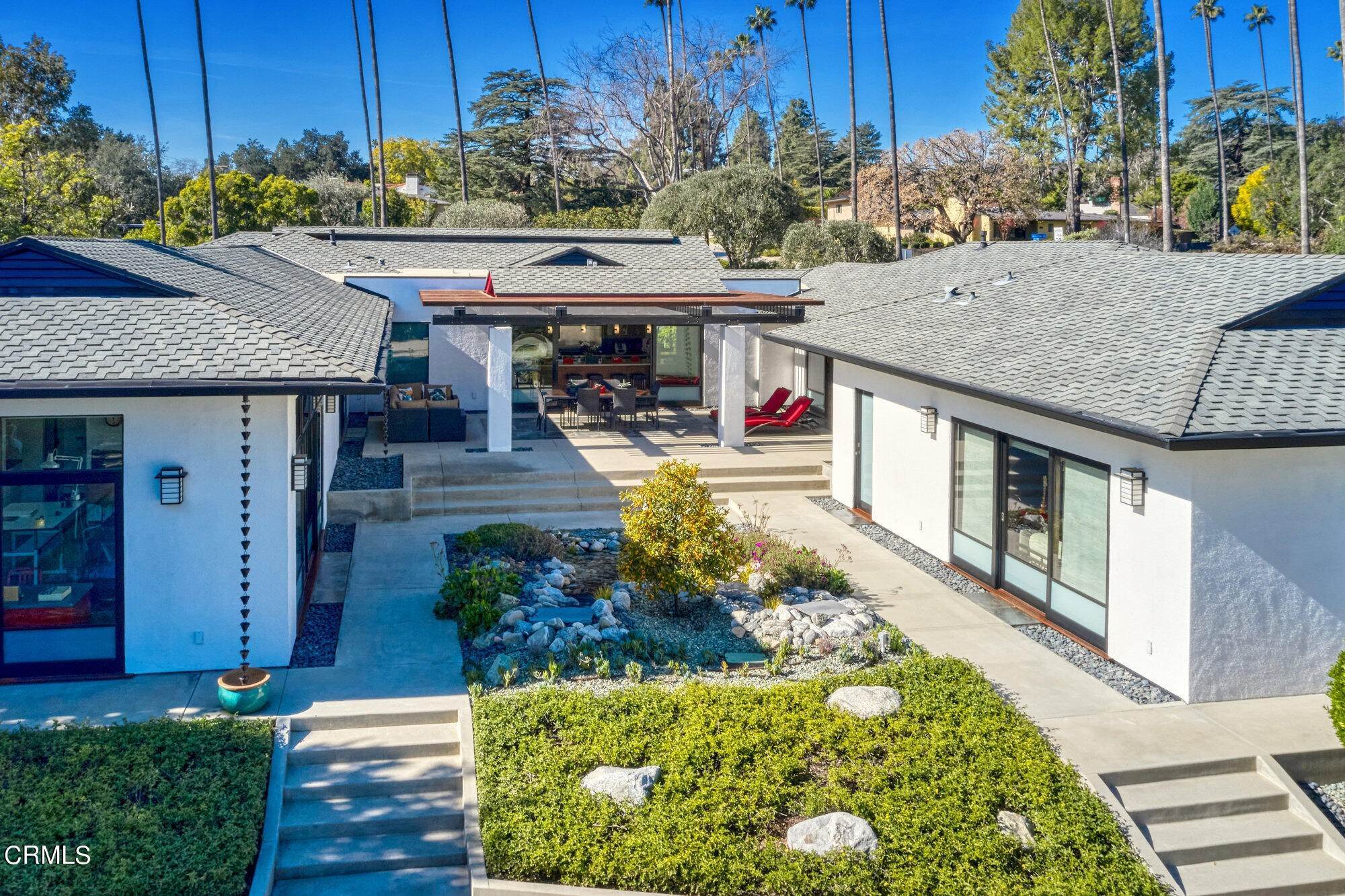 46. Single Family Homes for Sale at 2174 Midlothian Drive Altadena, California 91001 United States
