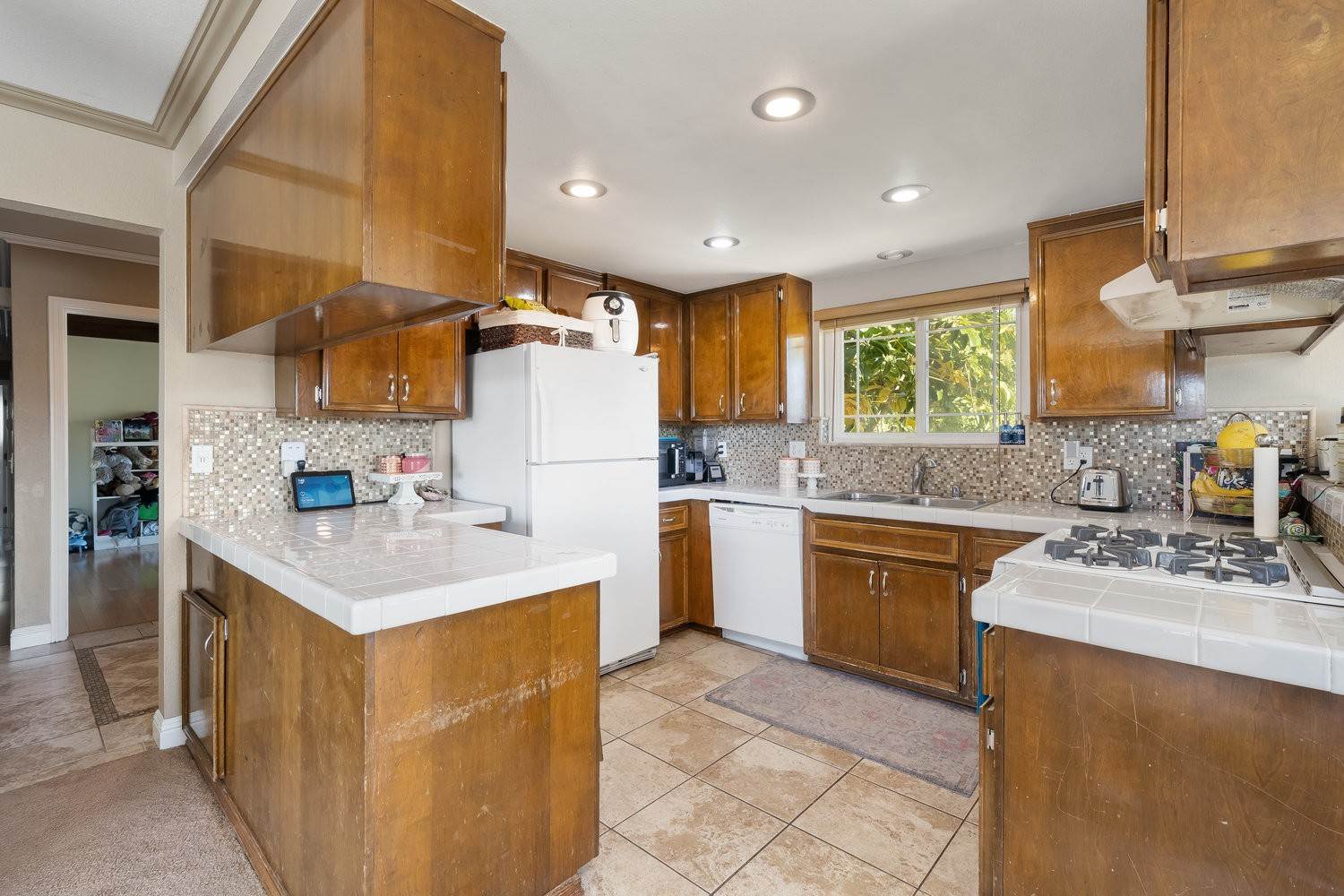 10. Single Family Homes for Sale at 110 Oro Drive Arroyo Grande, California 93420 United States