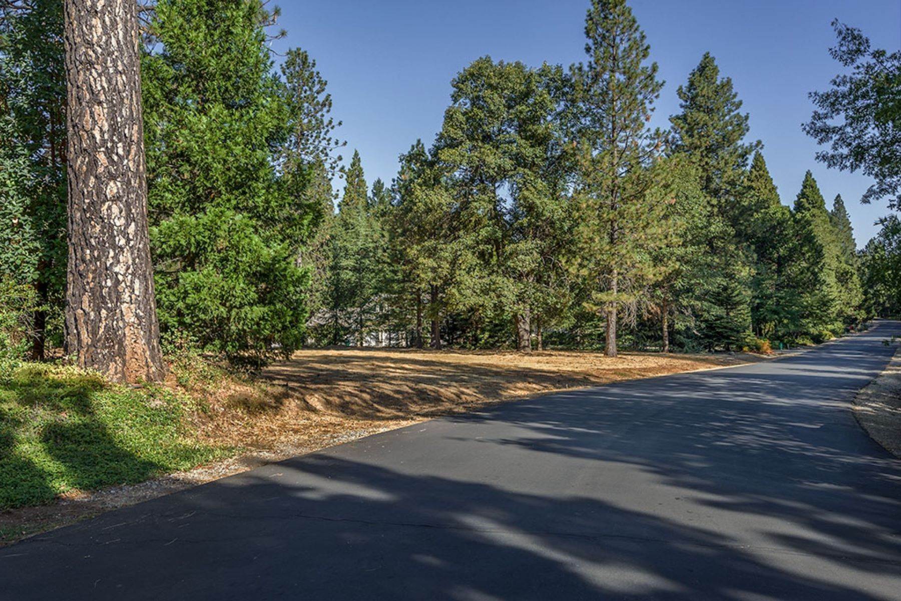 Land for Sale at Ready to Build Your Dream Home 13233 Woodstock Drive Nevada City, California 95959 United States