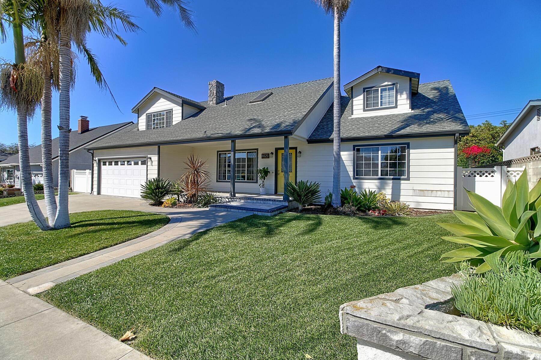 46. Single Family Homes for Sale at 4425 Pomona Street 4225 Pomona Steet Ventura, California 93003 United States