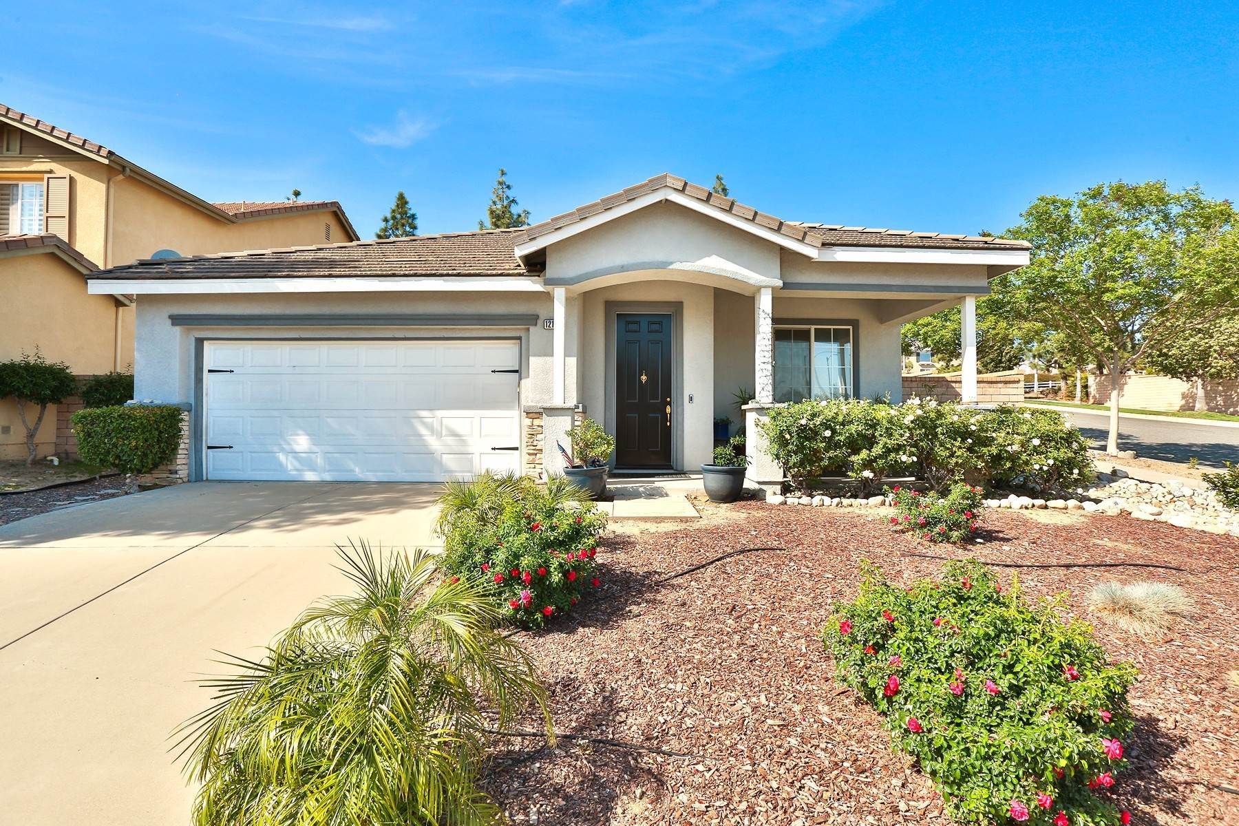 Single Family Homes 为 销售 在 12188 Eton Drive, Rancho Cucamonga, CA 91739 12188 Eton Drive 库卡蒙格, 加利福尼亚州 91739 美国