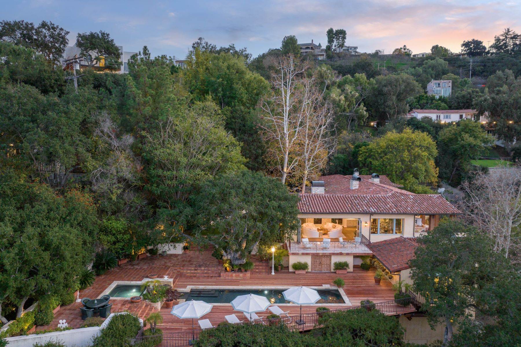 Single Family Homes por un Venta en 13341 Mulholland Drive Beverly Hills, California 90210 Estados Unidos