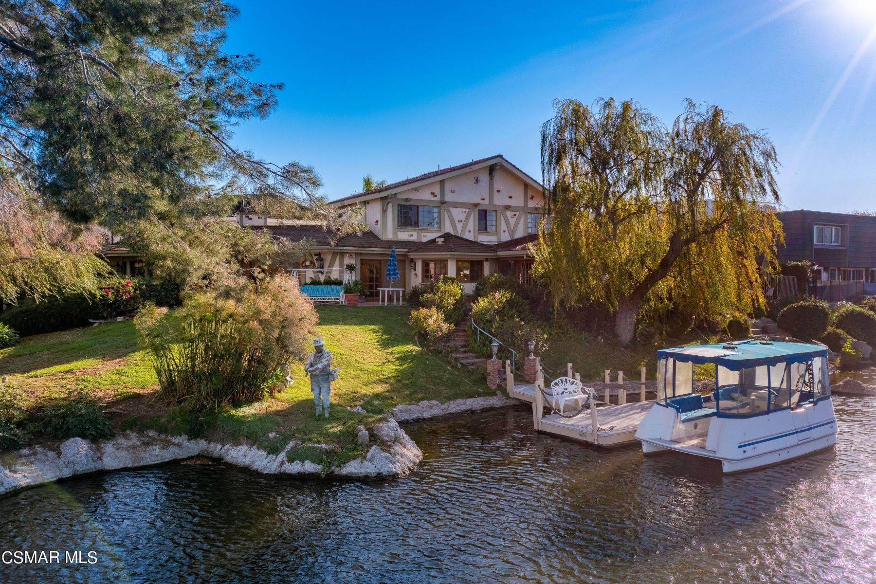 Single Family Homes 为 销售 在 4059 Mariner Circle Westlake Village, 加利福尼亚州 91361 美国