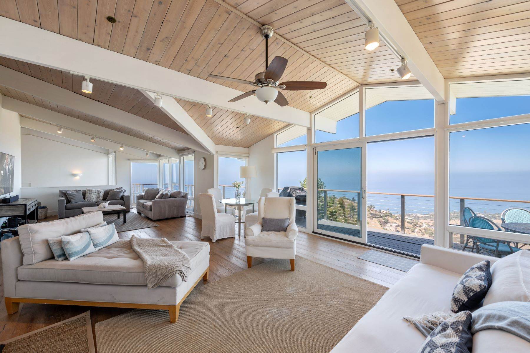 Single Family Homes for Sale at Stunning Ocean View Home 21825 Castlewood Drive Malibu, California 90265 United States