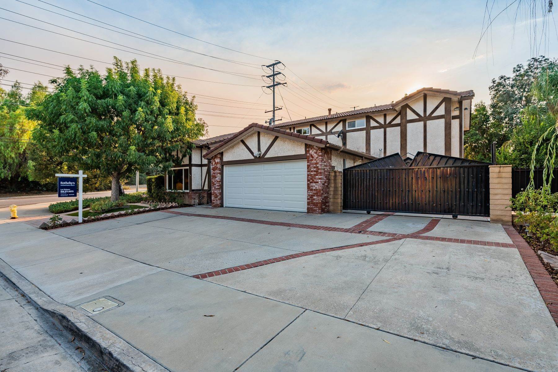 Single Family Homes por un Venta en 5305 Alfonso Drive Agoura Hills, California 91301 Estados Unidos