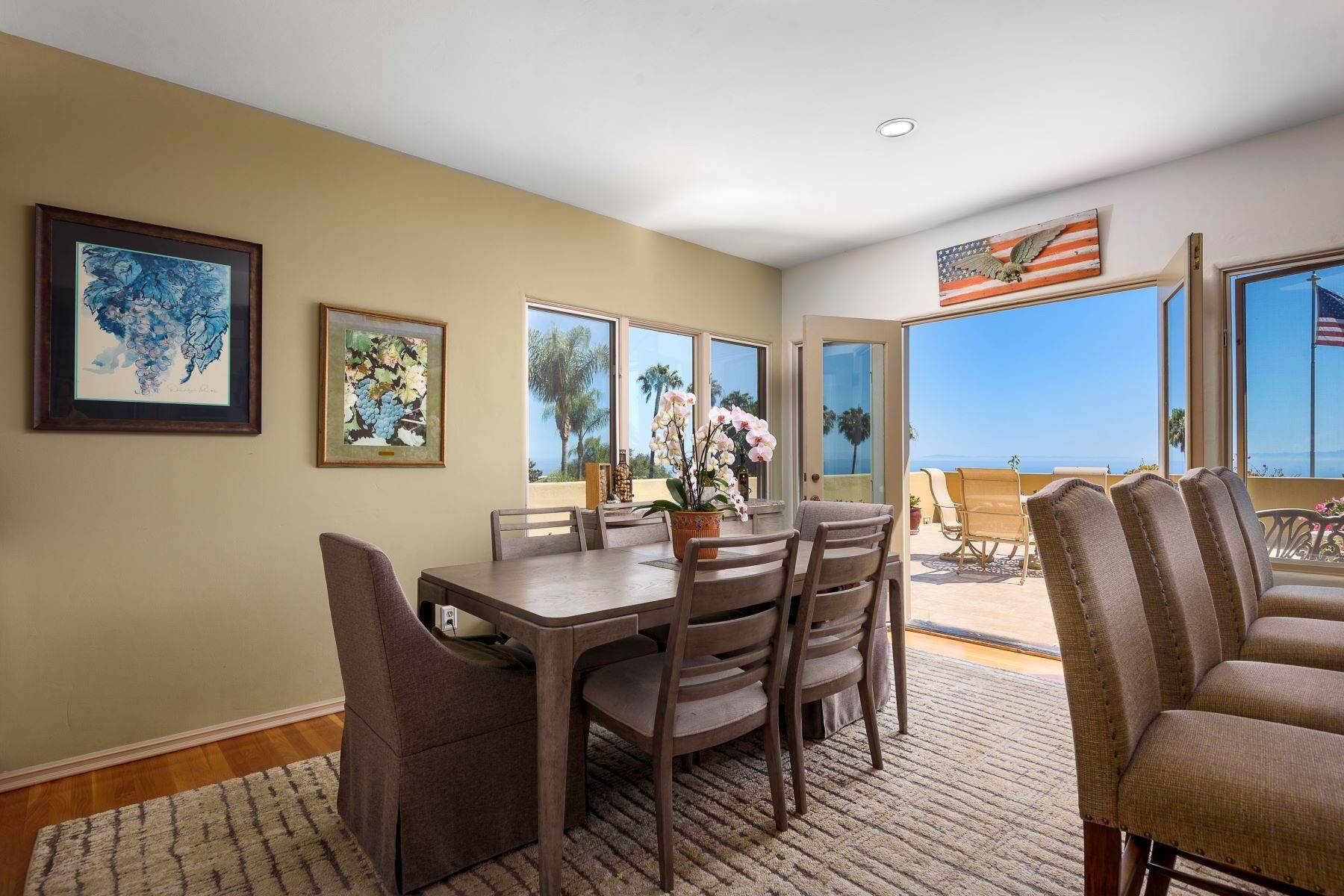 11. Single Family Homes for Sale at Secluded Hilltop Ocean View Oasis 1984 Arriba Street Carpinteria, California 93013 United States